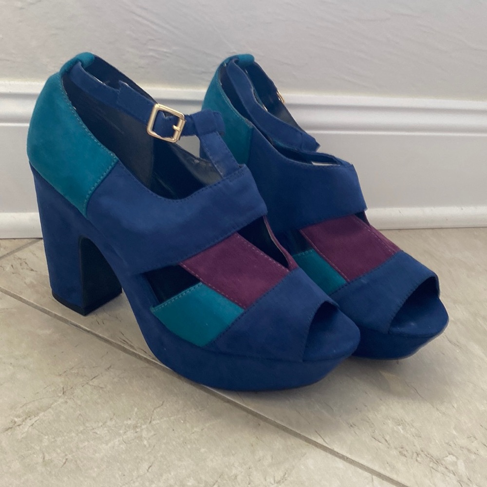 Sexy & soft platform heels with open toe 🤍
